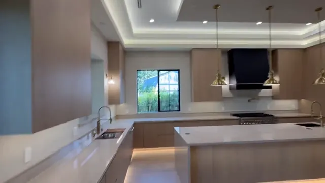 Video preview: Kitchen walkthrough